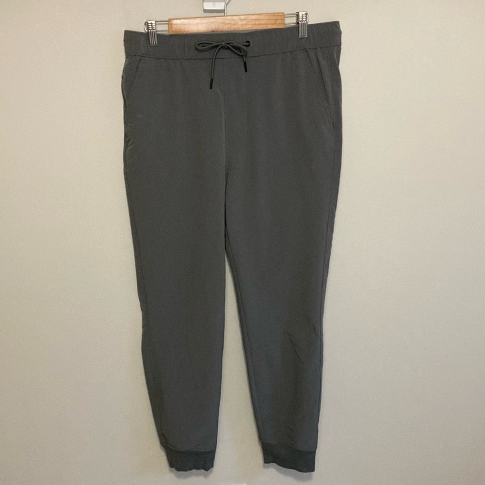 Men’s Gray Jogger Slacks Goodfellow & Co., Size Medium, Drawstring Waist Pockets